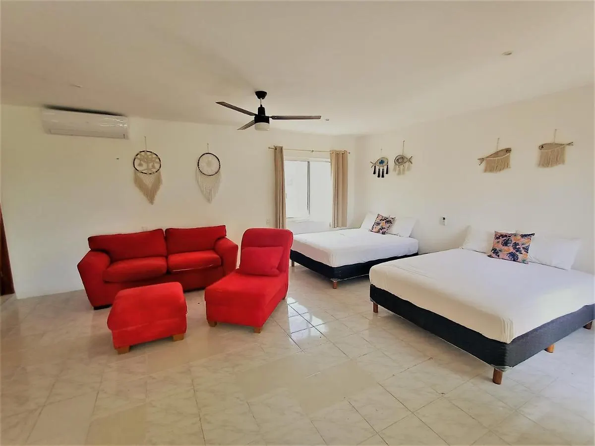 Rustik-Inn Rooms Playa del Carmen 2*,