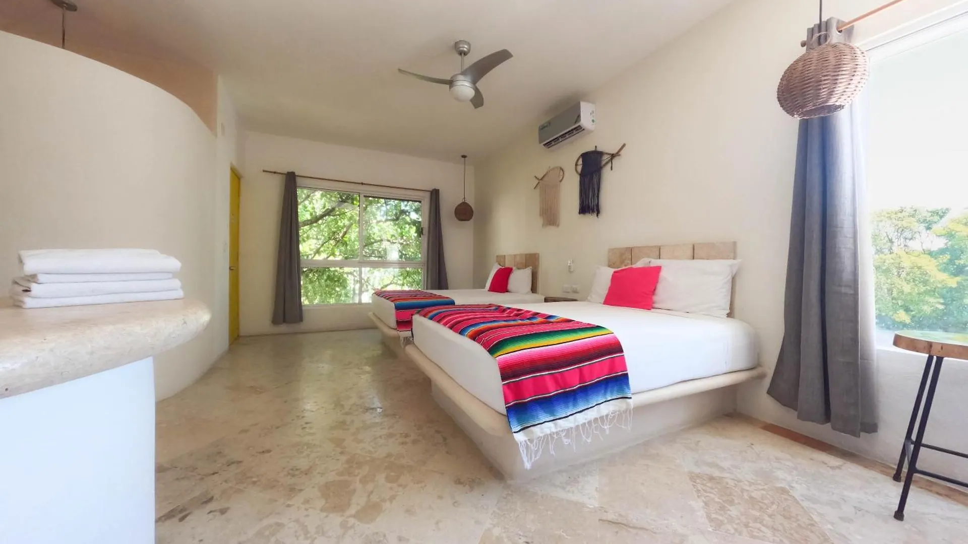 Rustik-Inn Rooms Playa del Carmen Hotel