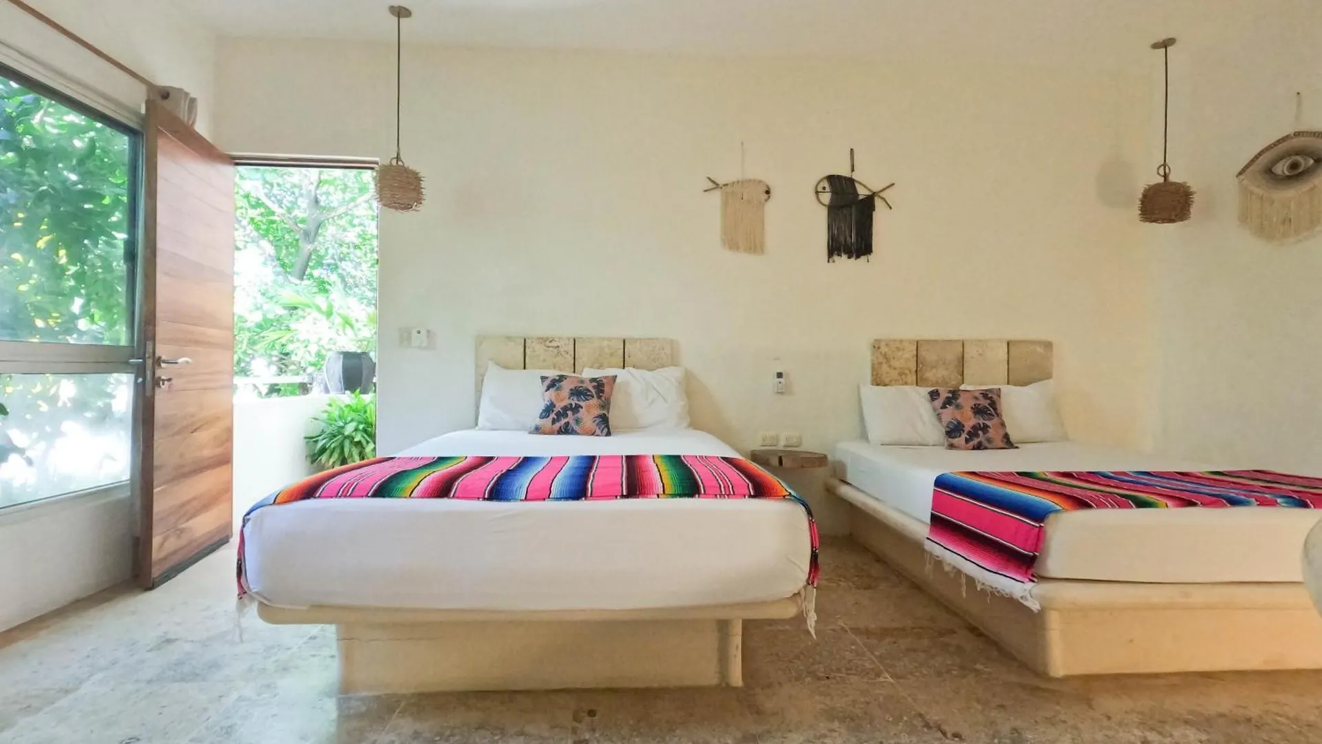 Rustik-Inn Rooms Playa del Carmen Mexico