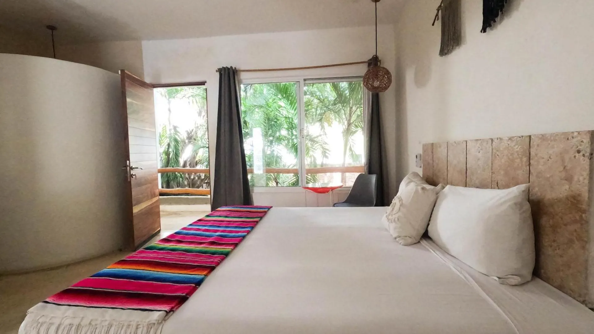 Rustik-Inn Rooms Playa del Carmen Hotel